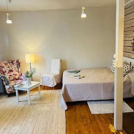 Cozy Flat In Telliskivi Center تالين